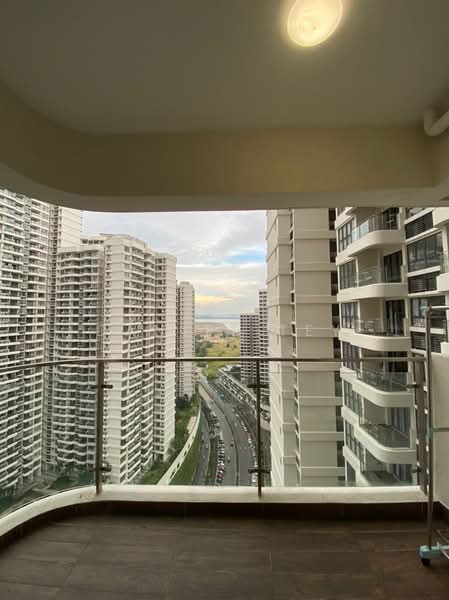 Condominium for Rent at Lovell @ Country Garden Danga Bay - Daniel Tey - Balcony - PropertyGuru.com.my