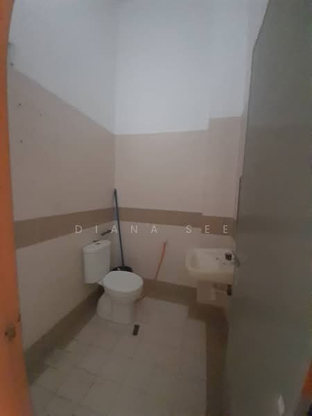 2-storey Terraced House for Rent in Taman Meru (Klang) - Diana See - Bathroom - PropertyGuru.com.my
