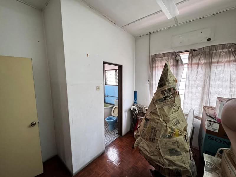 Ipoh first garden renovated extended 2 storey house for sale untuk Untuk Dijual - RM 350,000, Mac 2026 - PropertyGuru.com.my