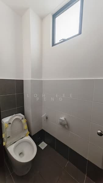 Taman Kota Masai untuk Untuk Disewa - RM 1,700 /bulan, Mac 2026 - Bathroom - PropertyGuru.com.my