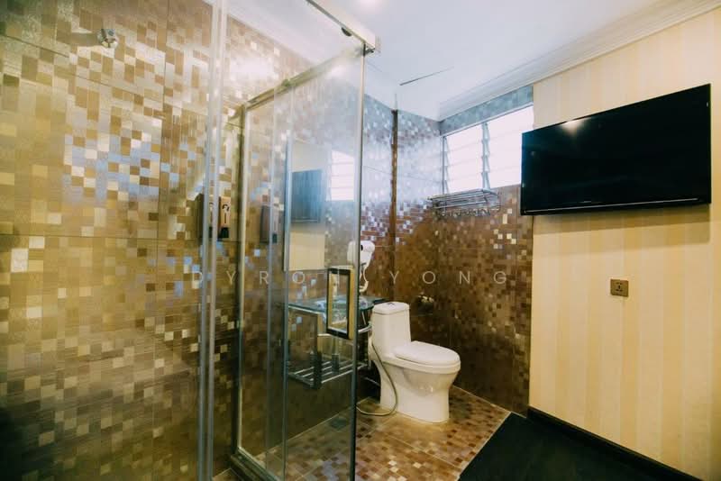 Hotel / Resort untuk Dijual di Pudu (KL City Centre) - Dyron Yong - Bathroom - PropertyGuru.com.my