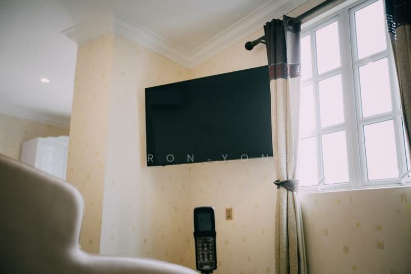 Hotel / Resort for Sale in KL City Centre (Kuala Lumpur) - Dyron Yong - Living Room - PropertyGuru.com.my