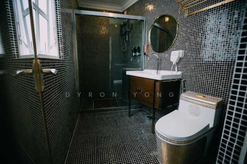 Hotel / Resort for Sale in KL City Centre (Kuala Lumpur) - Dyron Yong - Bathroom - PropertyGuru.com.my
