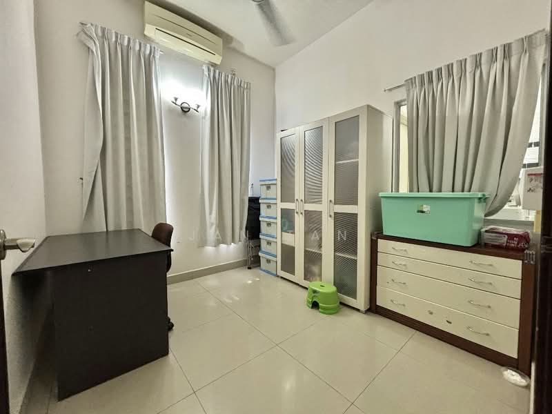 2.5-storey Terraced House for Sale in Sungai Ara (Penang) - Jan Tan - Study - PropertyGuru.com.my