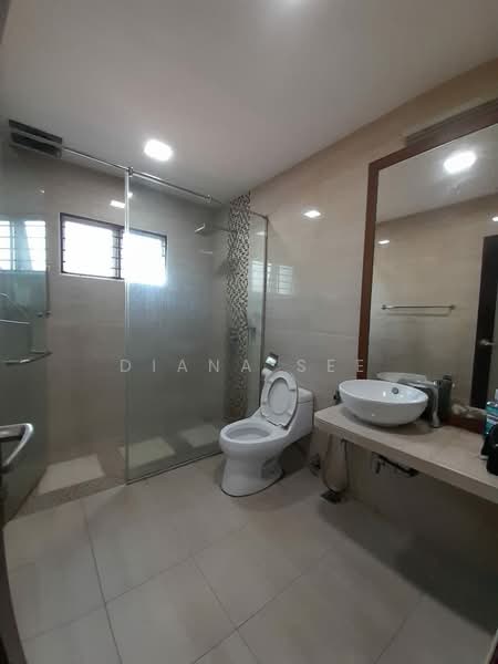 Bandar Bukit Tinggi 2 untuk Untuk Disewa - RM 3,300 /bulan, Mac 2026 - Bathroom - PropertyGuru.com.my