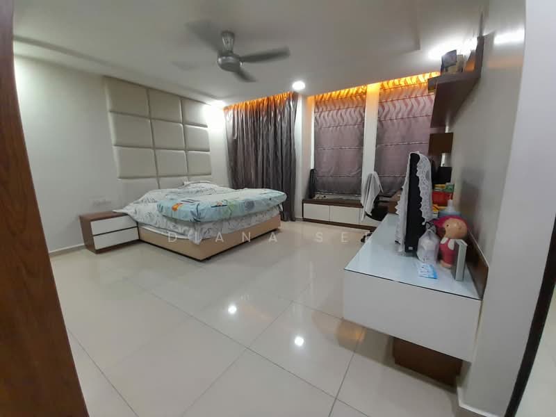Bandar Bukit Tinggi 2 untuk Untuk Disewa - RM 3,300 /bulan, Mac 2026 - Bedroom - PropertyGuru.com.my