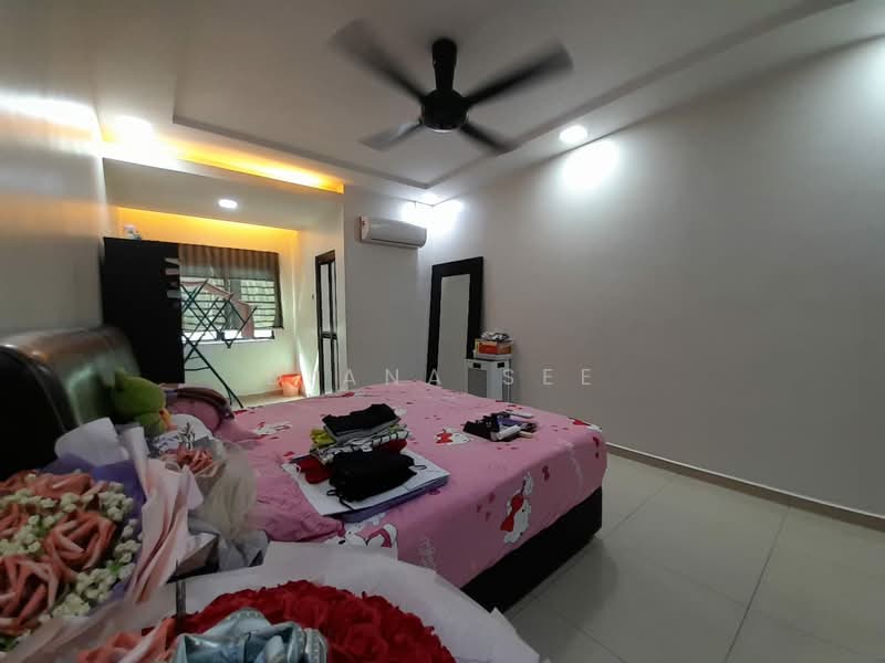 Bandar Bukit Tinggi 2 untuk Untuk Disewa - RM 3,300 /bulan, Mac 2026 - Bedroom - PropertyGuru.com.my