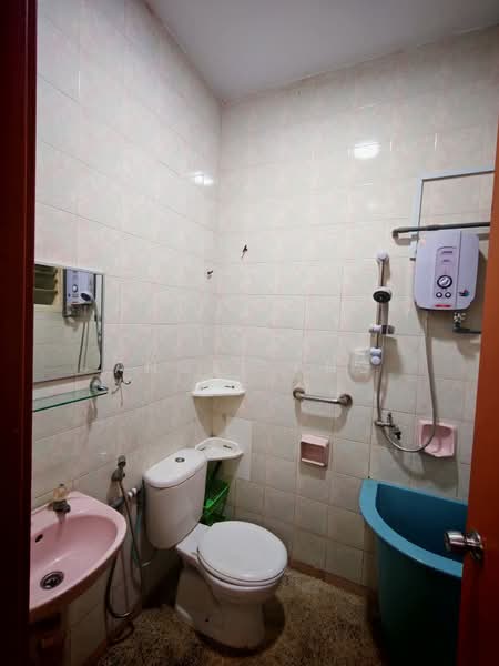 Bukit Rahman Putra untuk Untuk Dijual - RM 520,000, Mac 2026 - Bathroom - PropertyGuru.com.my