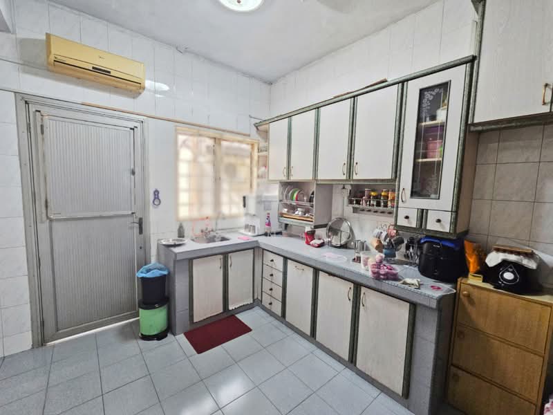 Rumah Teres 2 Tingkat untuk Dijual di Taman Bunga Negara (Shah Alam) - Jason Ooi - Kitchen - PropertyGuru.com.my