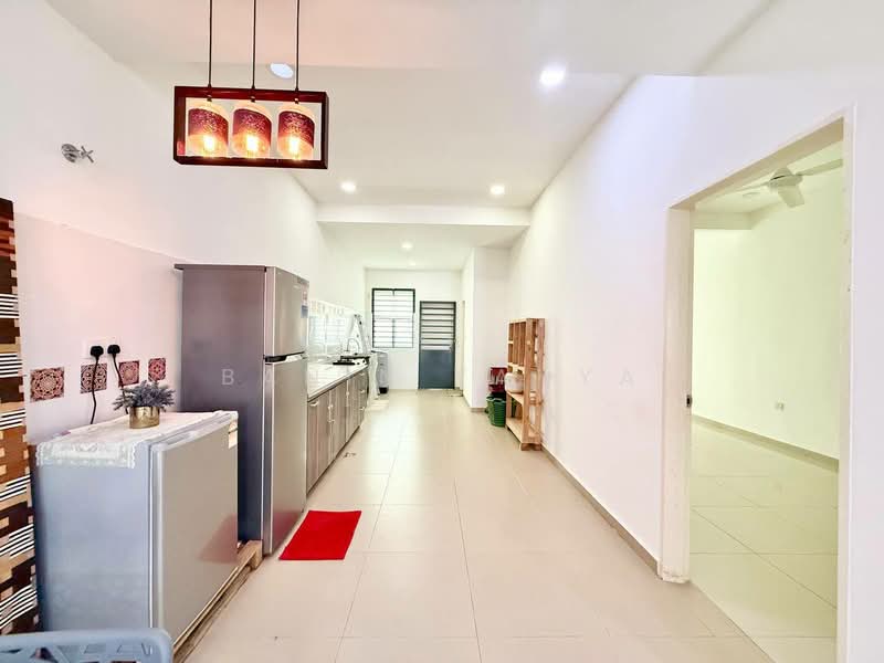 2-storey Terraced House for Sale in Bandar Sri Sendayan (Negeri Sembilan) - Banin Yahya - Kitchen - PropertyGuru.com.my