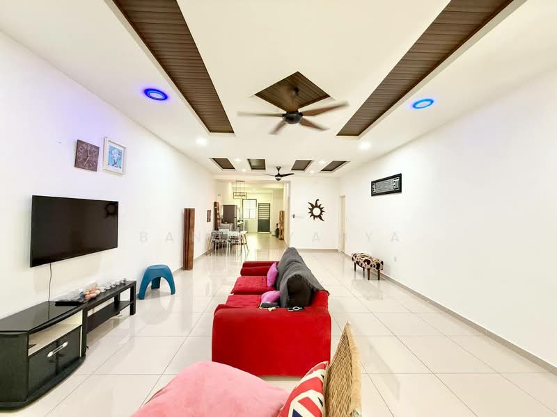 2-storey Terraced House for Sale in Bandar Sri Sendayan (Negeri Sembilan) - Banin Yahya - Living Room - PropertyGuru.com.my