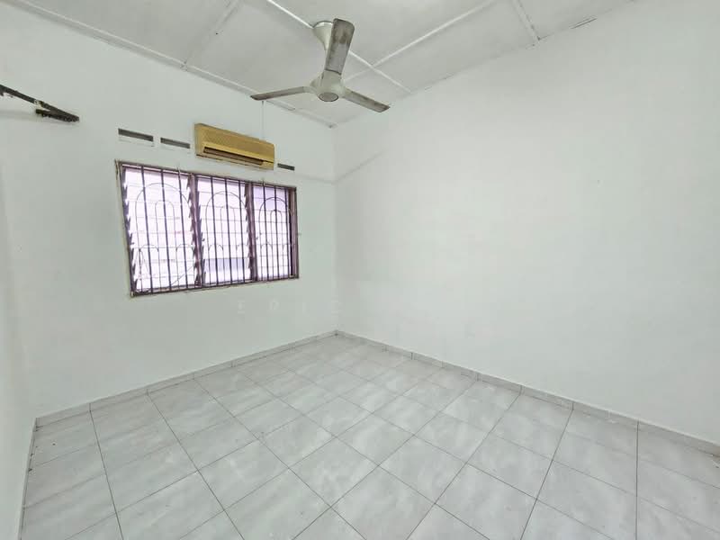 1-storey Terraced House for Sale in Taman Johor Jaya (Johor Bahru) - Eric Lee - Interior - PropertyGuru.com.my