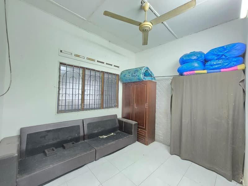 1-storey Terraced House for Sale in Taman Johor Jaya (Johor Bahru) - Eric Lee - Living Room - PropertyGuru.com.my