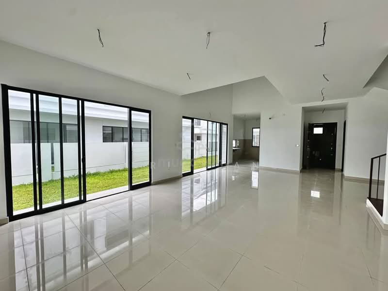 Rumah Berkembar untuk Dijual di Elmina (Shah Alam) - Derrick Ang - Living Room - PropertyGuru.com.my