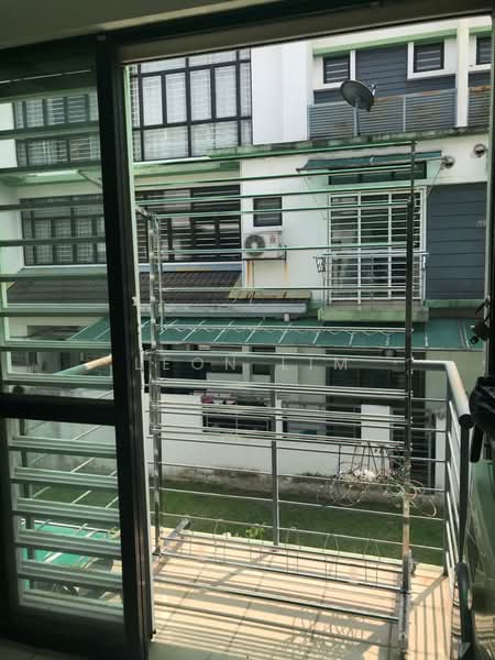 Townhouse for Sale in Bandar Bukit Puchong 2 (Puchong) - Leon Lim - Balcony - PropertyGuru.com.my