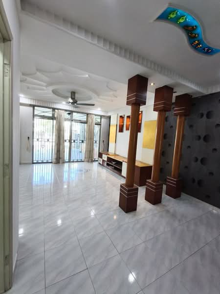 Pulai Utama Pulais Utamas untuk Untuk Dijual - RM 648,000, Mac 2026 - Living Room - PropertyGuru.com.my
