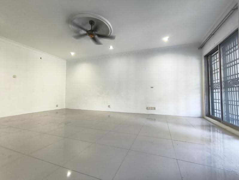 Terraced House for Sale in Bandar Puteri Klang (Klang) - T.H Lee - Living Room - PropertyGuru.com.my
