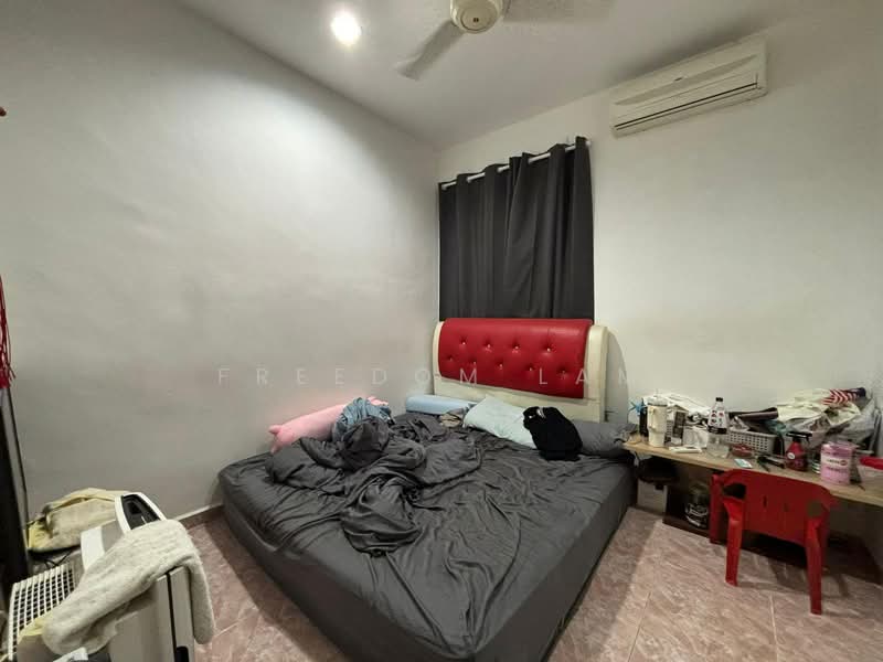 Taman Universiti untuk Untuk Dijual - RM 650,000, Mac 2026 - Bedroom - PropertyGuru.com.my