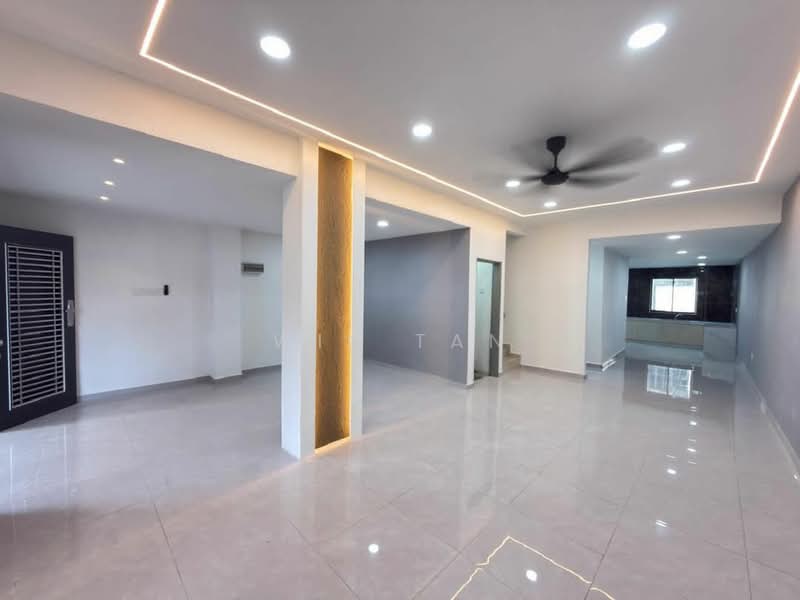 Taman Molek untuk Untuk Dijual - RM 648,000, Mac 2026 - Living Room - PropertyGuru.com.my