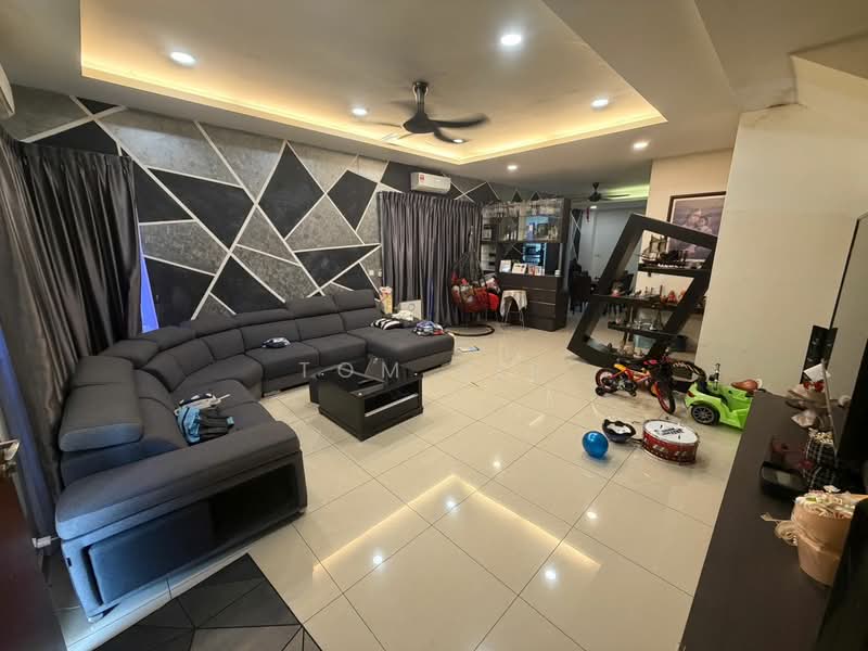 Semi-Detached House for Sale in Rawang (Selangor) - Tom Yip - Living Room - PropertyGuru.com.my