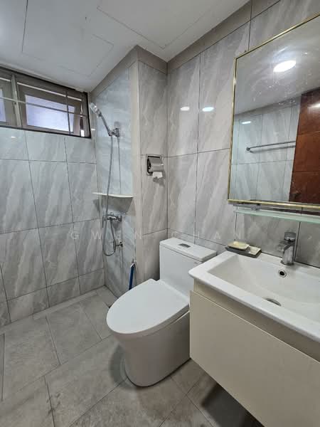 Condominium for Sale at Vista Kiara - Gwen Chan - Common bathroom - PropertyGuru.com.my