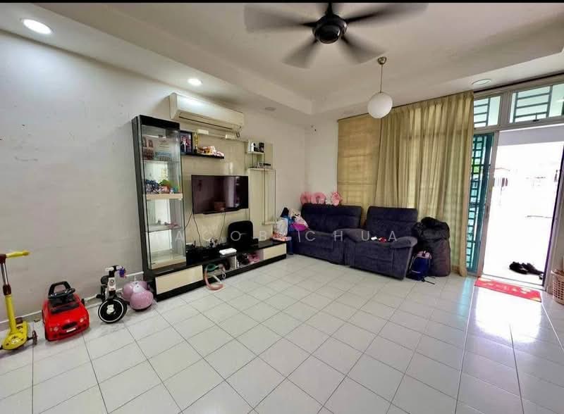 2-storey Terraced House for Sale in Skudai (Johor) - Jacob Chua - Living Room - PropertyGuru.com.my