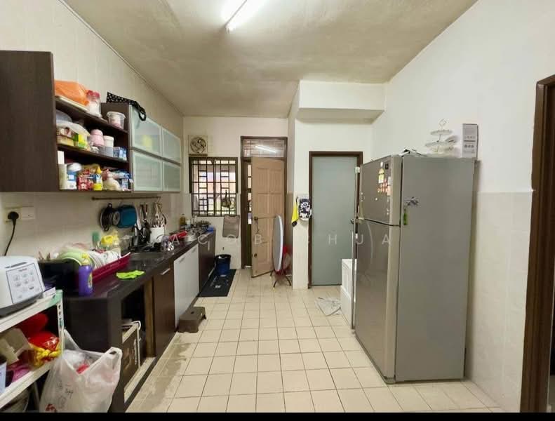 2-storey Terraced House for Sale in Skudai (Johor) - Jacob Chua - Kitchen - PropertyGuru.com.my