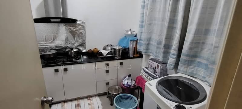 Condominium for Sale at The Zest @ Kinrara 9 - Bernard Tay - Kitchen - PropertyGuru.com.my