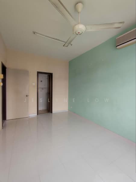 Apartment for Rent at Subang Perdana Goodyear Court 8 - Jeslyne Low - Living Room - PropertyGuru.com.my