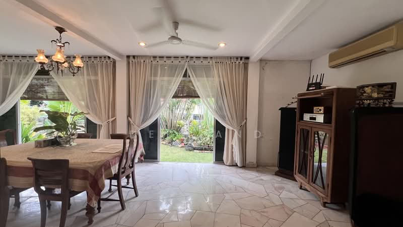 Semi-Detached House for Sale in Tanjung Tokong (Penang) - Dee Land - Dining Room - PropertyGuru.com.my