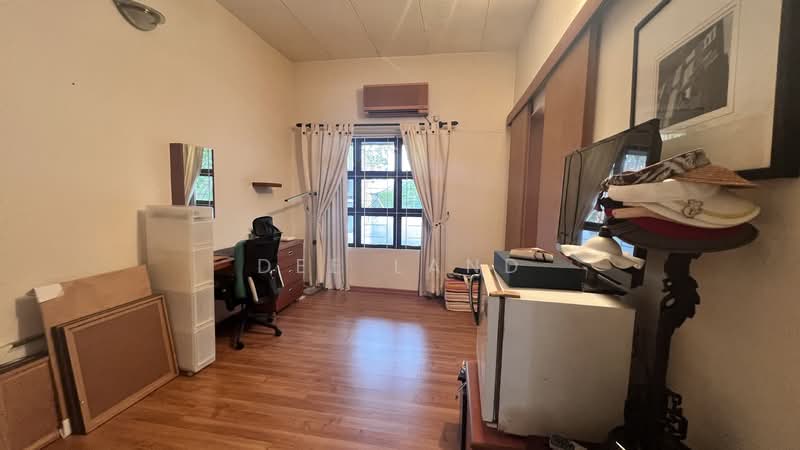 Semi-Detached House for Sale in Tanjung Tokong (Penang) - Dee Land - Study - PropertyGuru.com.my