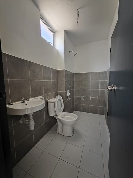Terraced House for Sale in Rawang (Selangor) - Lau Ia Ein - Bathroom - PropertyGuru.com.my
