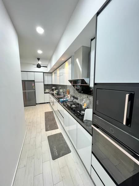 Cluster House for Sale in Bandar Seri Alam (Masai) - Coco Lee - Kitchen - PropertyGuru.com.my