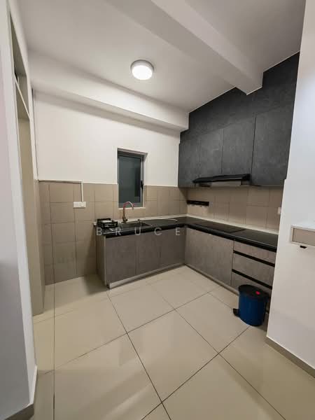 Sky Awani Residensi 3 untuk Untuk Disewa - RM 1,500 /bulan, Mac 2026 - Kitchen - PropertyGuru.com.my