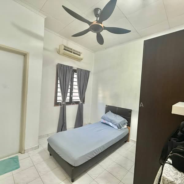 Mutiara Rini untuk Untuk Dijual - RM 680,000, Mac 2026 - Bedroom - PropertyGuru.com.my