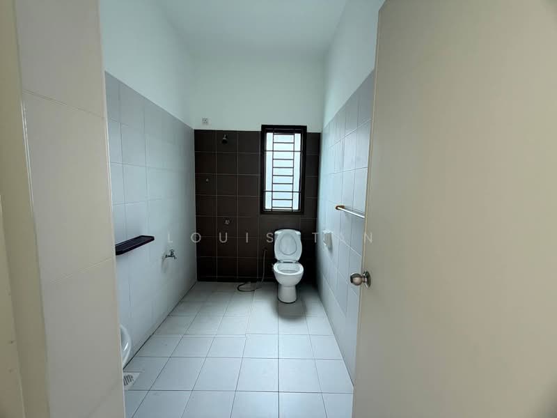 Cluster House for Sale in Taman Adda Heights (Tebrau) - Louis Tan - Bathroom - PropertyGuru.com.my