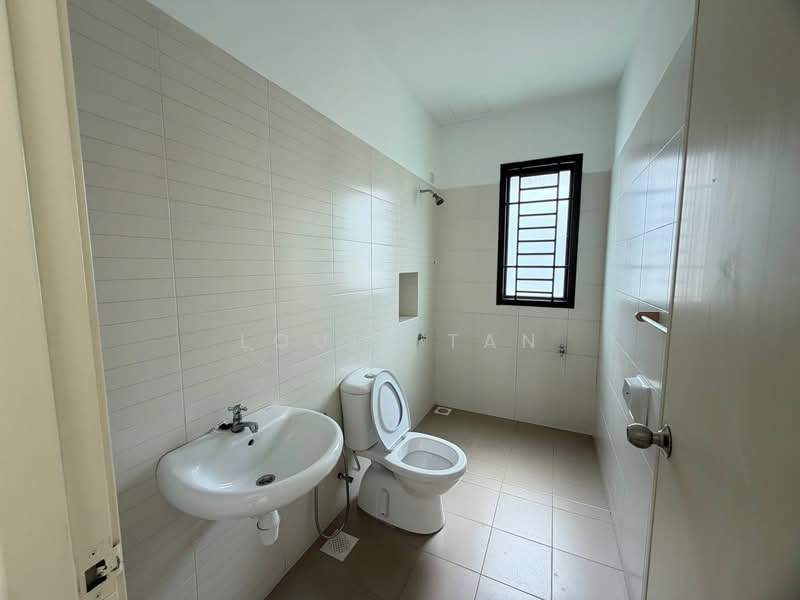 Cluster House for Sale in Taman Adda Heights (Tebrau) - Louis Tan - Bathroom - PropertyGuru.com.my