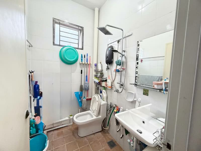 Taman Jaya Putra untuk Untuk Dijual - RM 598,000, Apr 2026 - Bathroom - PropertyGuru.com.my