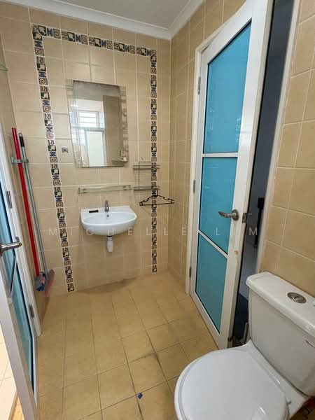 2.5-storey Terraced House for Sale in Taman Bukit Serdang (Seri Kembangan) - Michelle Lim - Bathroom - PropertyGuru.com.my