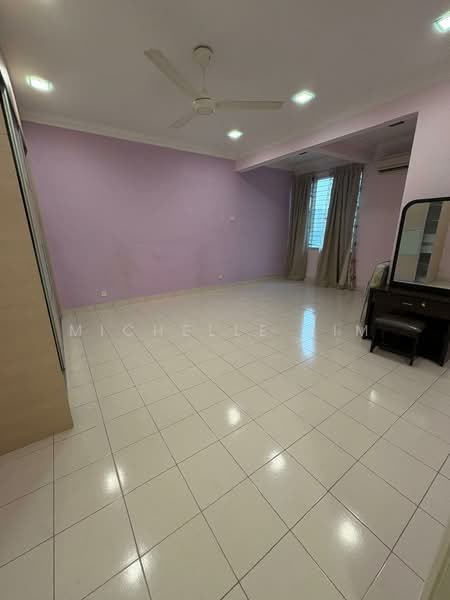2.5-storey Terraced House for Sale in Taman Bukit Serdang (Seri Kembangan) - Michelle Lim - Bedroom - PropertyGuru.com.my