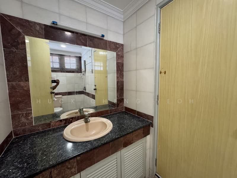 Semi-Detached House for Rent in Tanjung Bungah (Penang) - Huck Cheng Yeoh - Bathroom - PropertyGuru.com.my
