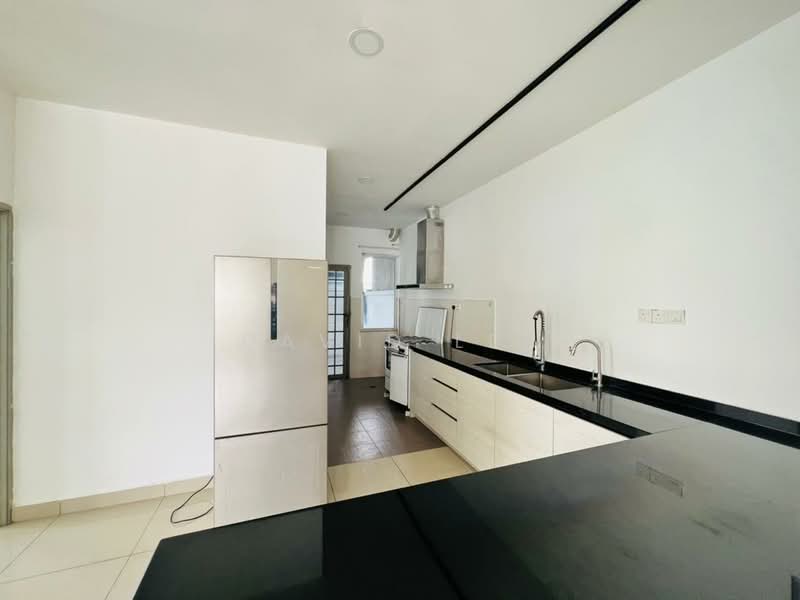 Anggun 2 Residence untuk Untuk Disewa - RM 2,800 /bulan, Mac 2026 - Kitchen - PropertyGuru.com.my