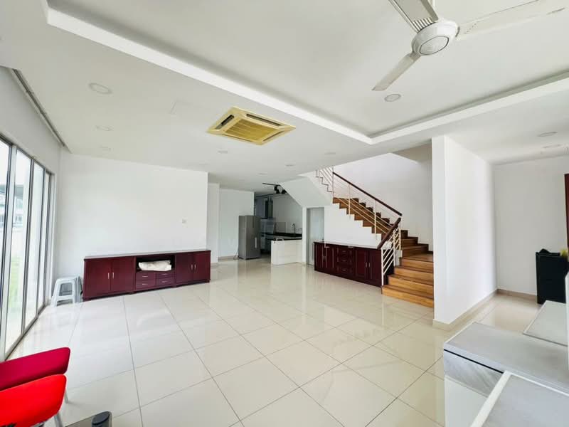 Anggun 2 Residence untuk Untuk Disewa - RM 2,800 /bulan, Mac 2026 - Living Room - PropertyGuru.com.my