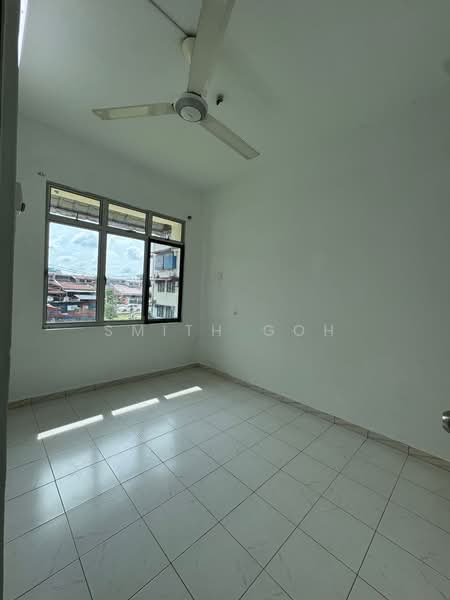 Flat for Sale at Flat Taman Perling - Smith Goh - PropertyGuru.com.my