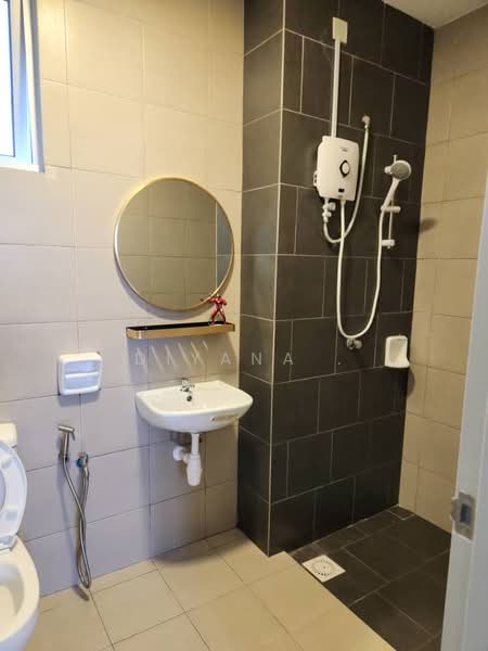 SkyLake Residence untuk Untuk Disewa - RM 1,850 /bulan, Mac 2026 - Bathroom - PropertyGuru.com.my