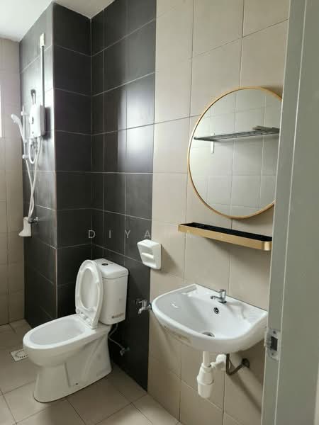 SkyLake Residence untuk Untuk Disewa - RM 1,850 /bulan, Mac 2026 - Bathroom - PropertyGuru.com.my