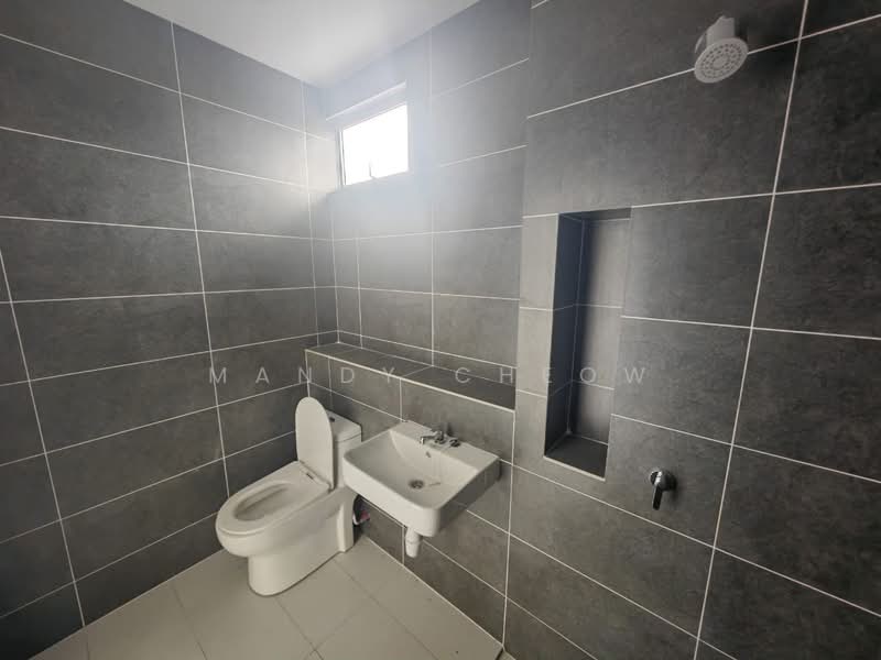 Terraced House for Sale in Rawang (Selangor) - Mandy Cheow - Bathroom - PropertyGuru.com.my