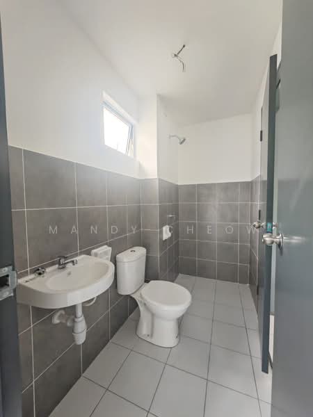 Terraced House for Sale in Rawang (Selangor) - Mandy Cheow - Bathroom - PropertyGuru.com.my