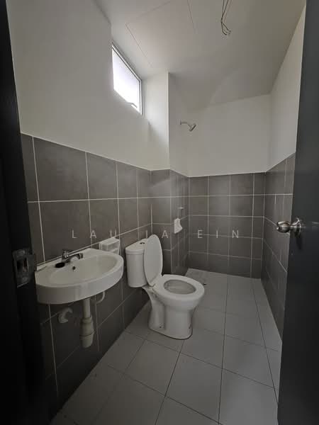 Terraced House for Sale in Rawang (Selangor) - Lau Ia Ein - PropertyGuru.com.my