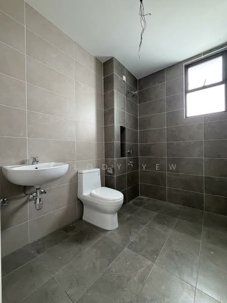 Terraced House for Sale in Bandar Putra (Kulai) - Melody Yew - Bathroom - PropertyGuru.com.my